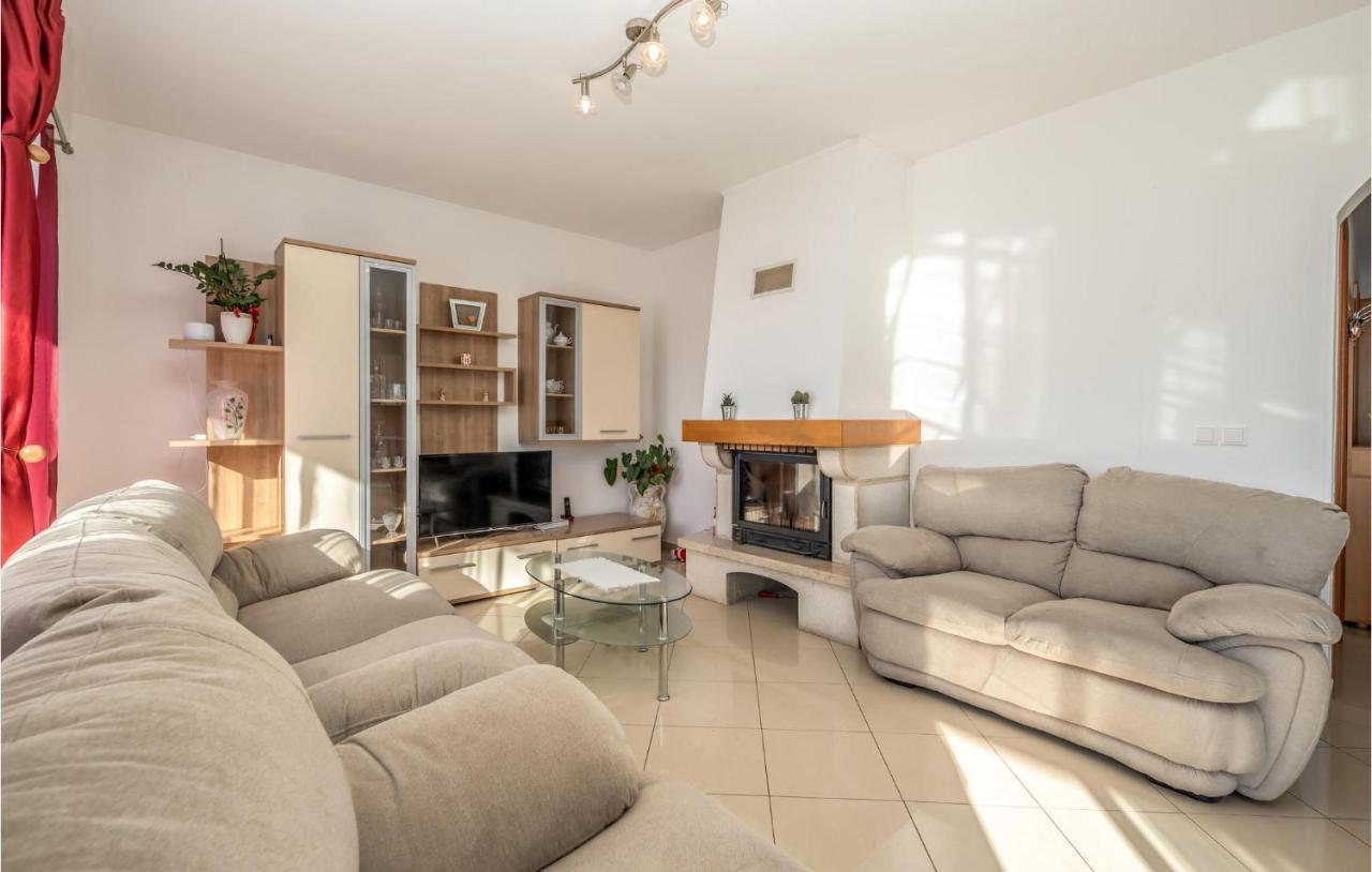 Nice Apartment In Crikvenica With House Sea View Exterior photo